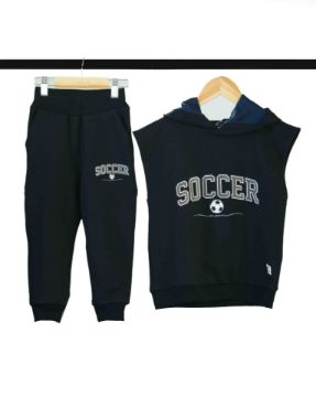 تصویر  ست جلیقه کلاهدار و شلوار سرمه ای طرح فوتبال